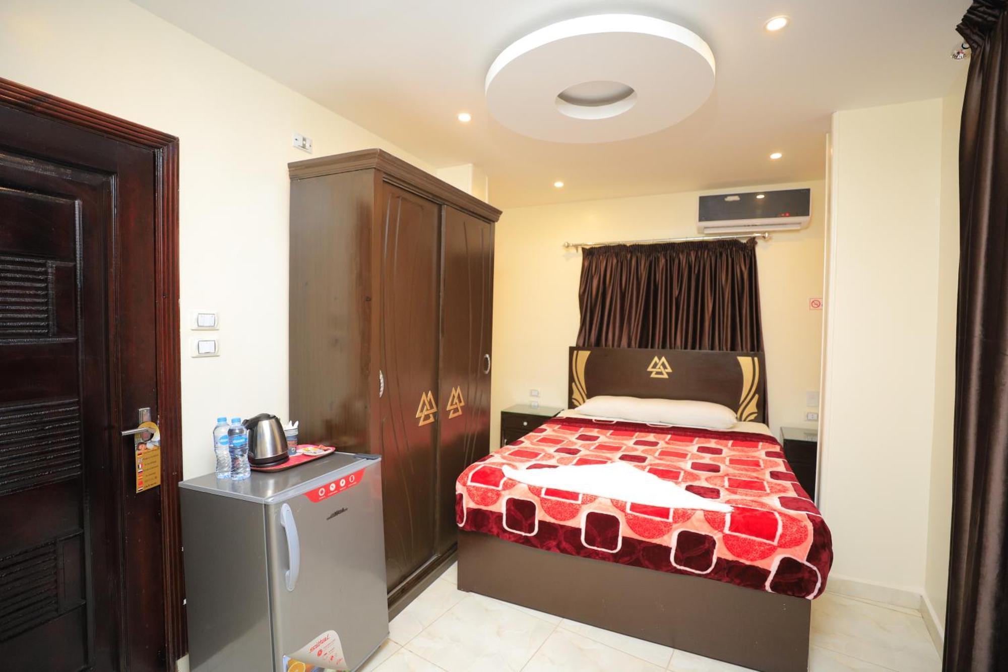Magic Pyramids Hotel Cairo